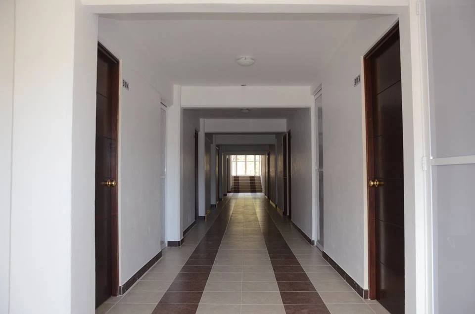 Pasillo interior del hotel
